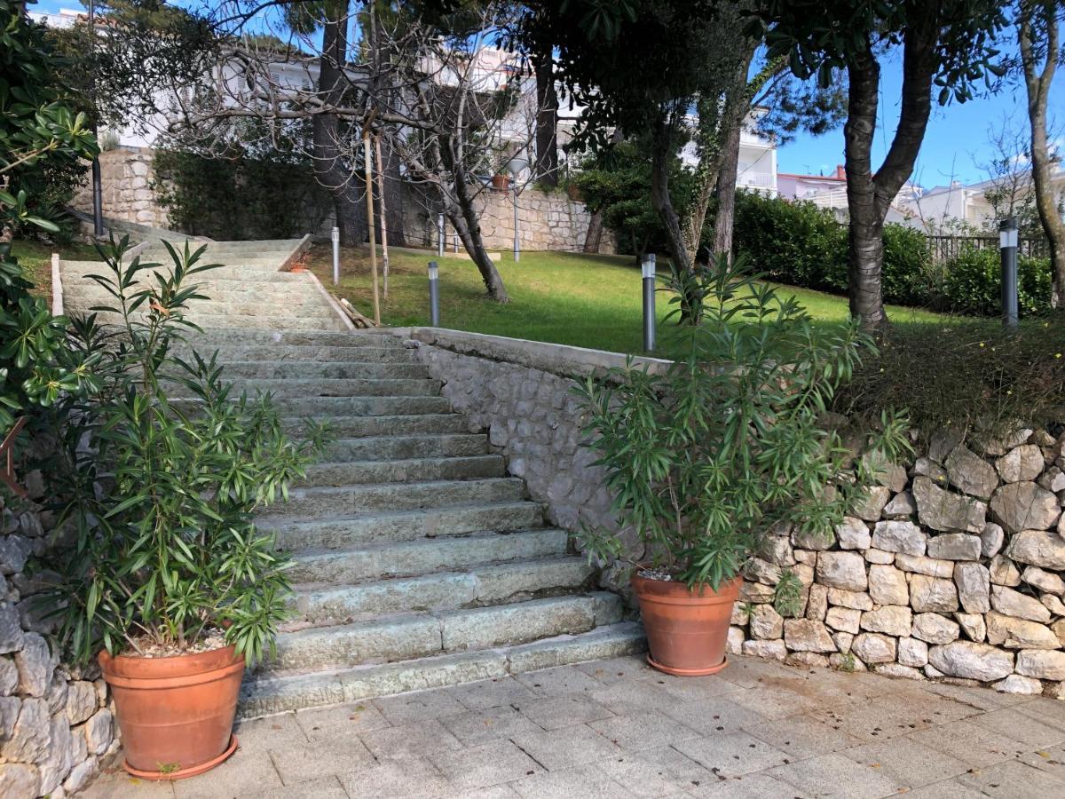 La Villa - Beach House & Rooms Crikvenica Exterior photo